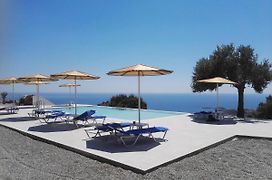 Bouganville Bed & Breakfast Stegna