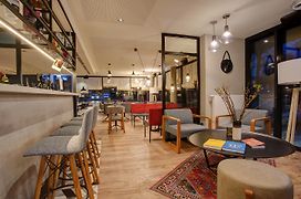 Boutique 125 Hamburg Airport By Ina