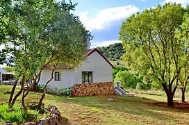 Thanda Manzi Country Hotel