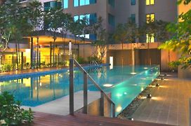 Mercu Summer Suites KLCC by Veedu Hauz