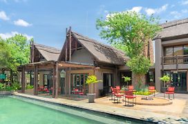 Zebula Boutique Hotel