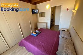 VELLETRI-Appartamento al centro-Aria condizionata-Netflix-Wifi