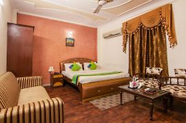 Treebo Paras International