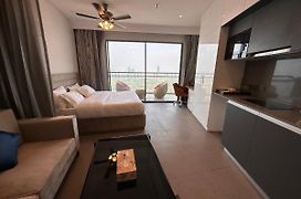 21St Floor Skystudio Suite With Balcony