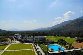 Forest Meadows Resort -Swiss In Salem