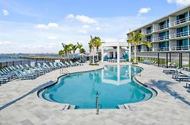 Villatel At Harbor Island Beach Club