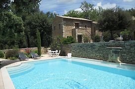 Le Mas de la Pinède