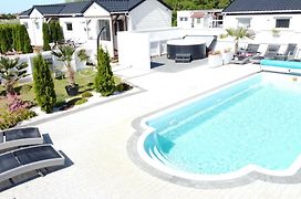 Domki Letniskowe MA-REST