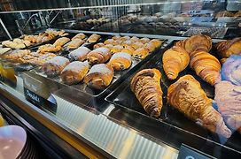 Dock 1 Boutique Hotel