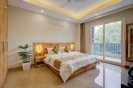 The Lodgers Luxury 1 Bhk Serviced Apartment In Gurugram Near Millennium City Centre Metro