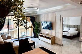 Grand Orlov Apart Hotel