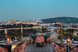 The Chronicles - Near The Lake Pichola Udaipur