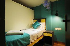 Cabin Stay-Zocial Hubz