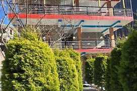 Brahma'S By Wonder Hill