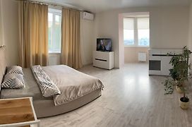 Апартаменти люкс центр, закрита парковка, новобудова