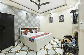 Fabhotel Royal Mountain