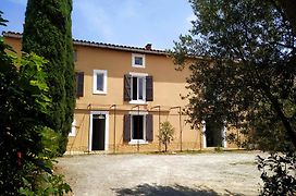 Les Grands Cyprès - chambres d'hôtes