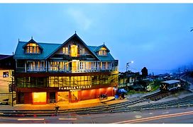 Hotel Zambala Retreat & Spa Darjeeling