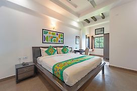 Treebo Shivam Inn Near Singapore Mall