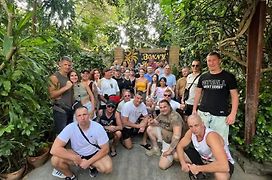 Bonny Hotel 4 Floors No Elevator