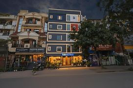 Fabhotel Hargobind Enclave