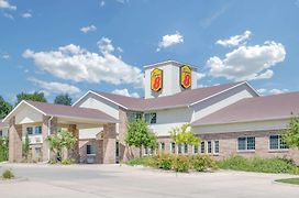Super 8 By Wyndham Cedar Falls
