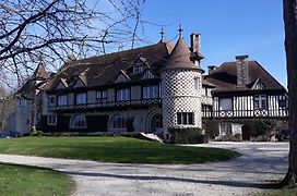 Le Manoir De Beaumarchais