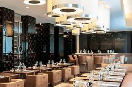 Sofitel Paris Arc De Triomphe