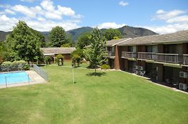 Motel Sierra - Bright