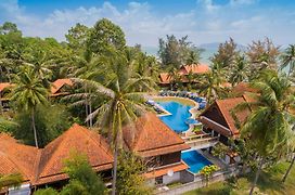 Coral Hotel Bangsaphan