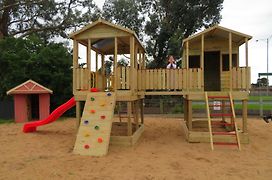 Warrnambool Motel And Holiday Park