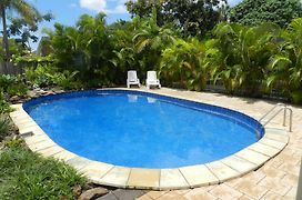 Golden Palms Motor Inn