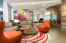 Courtyard By Marriott Santa Monica