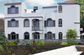 Hotel Cruz Grande-Brava