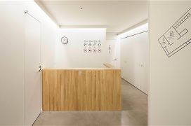 9H Nine Hours Woman Kanda