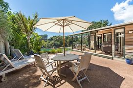 Beachfront Enclosure Bay - Waiheke Unlimited