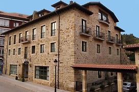 Hotel Villa De Cabrales