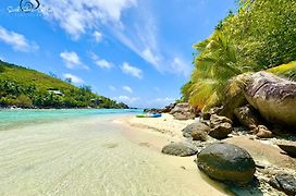 South Point Villas Cerf Island