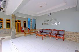 Super OYO 91748 Wisma Pkpri Purworejo