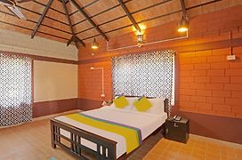 Hotel Allaranda Homestay