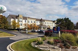 Comfort Inn & Suites Geneva- West Chicago