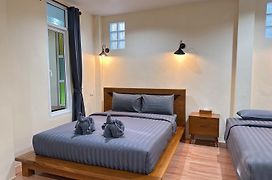 Khaosok Bamboo Huts Resort