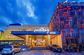 Sunday Hotel Arshika Sunset Road