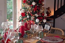 Le Mas Victoria - Chambres D'Hotes Avec Table D'Hotes-Parking Prive Ferme