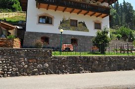 Albergo Garni' Laura