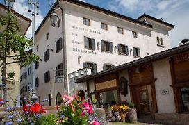 Historic Hotel Ristorante La Stua