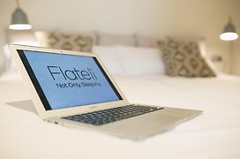 Flateli - Placa Catalunya 22