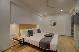 Super Townhouse Oak Kopar Khairane Navi Mumbai Formerly Ivy Hotel