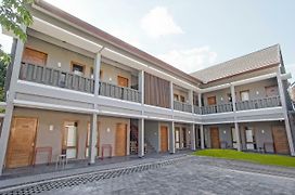 OYO 1369 Griya Damai Syariah