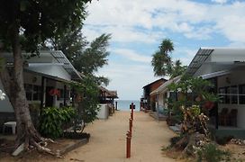 Bluesky Beach Bungalows